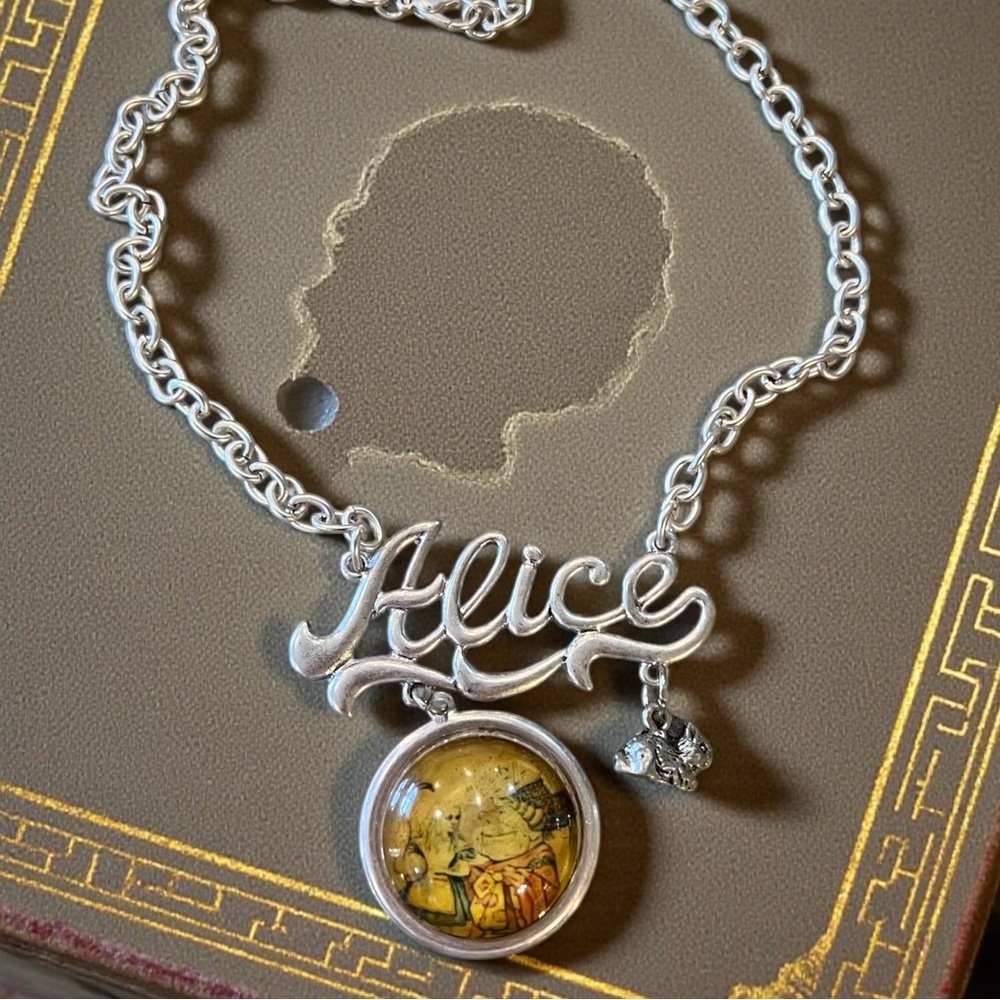 Vintage 80’s  'Alice in Wonderland' Pendant Necklace